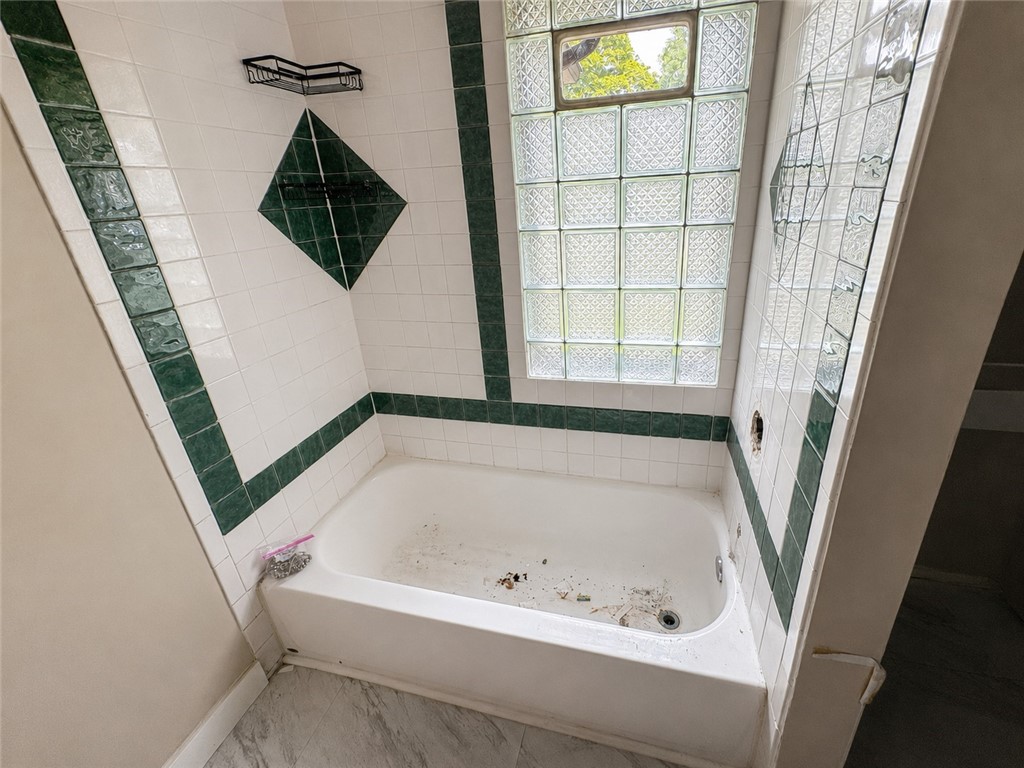 175 Lexington Avenue Rochester, NY 14613 - Photo 25 of 36