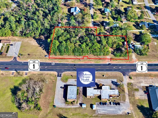 view of an outdoor space with sitting area