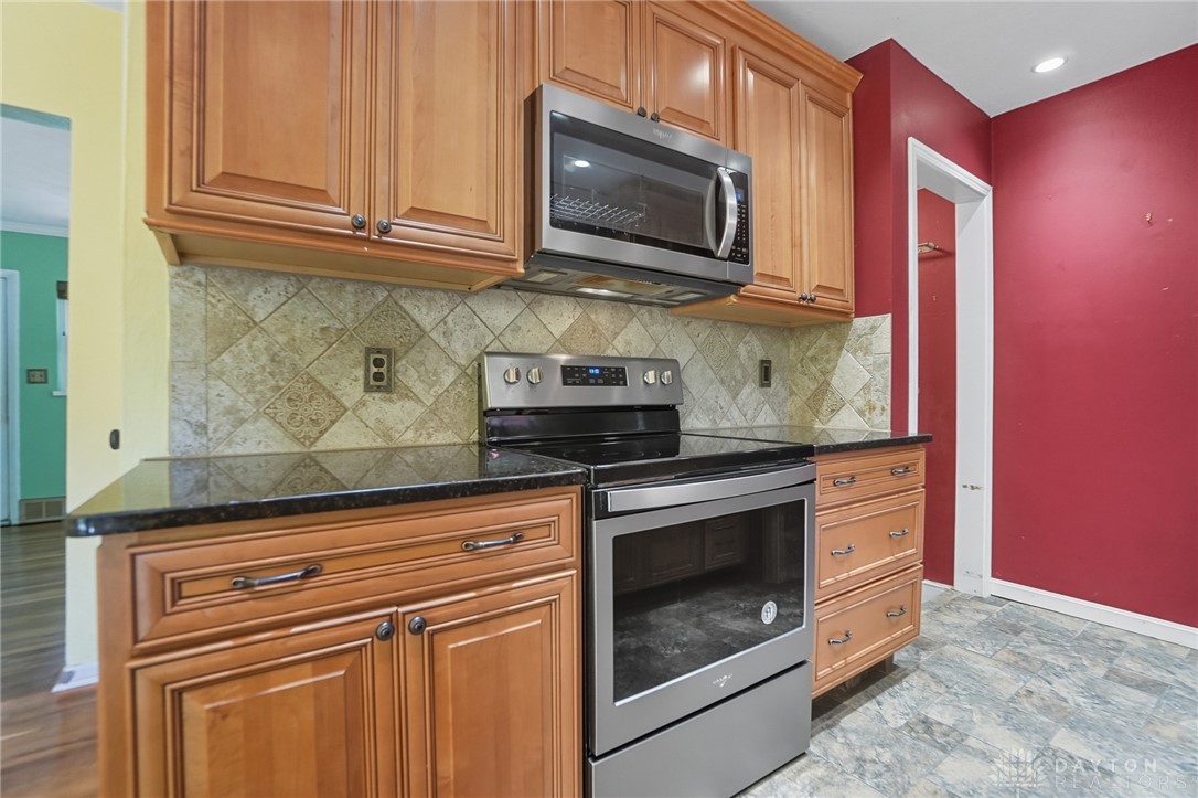 229 South Bromfield Road Kettering, OH 45429 - Photo 18 of 57