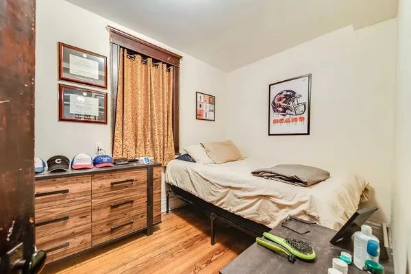 $1,895 | 1308 West Byron Street, Unit G, Chicago, IL 60613