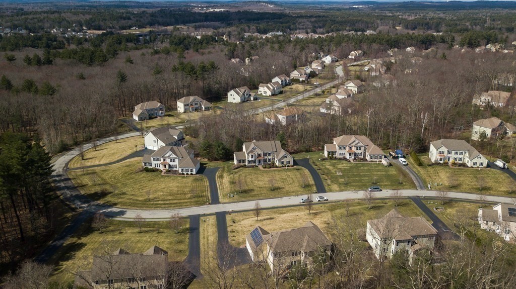 74 Canterbury Hill Road Acton, MA 01720 - Photo 36 of 37 a room with a table and chairs