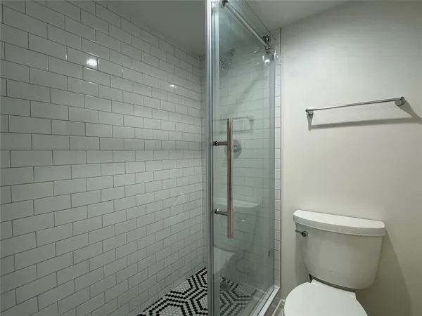 $1,800 | 2100 Tanglewilde Street, Unit 626, Houston, TX 77063