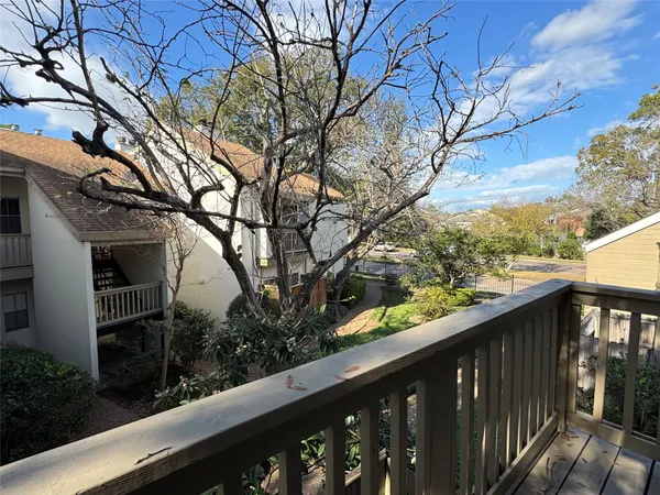 $1,800 | 2100 Tanglewilde Street, Unit 626, Houston, TX 77063