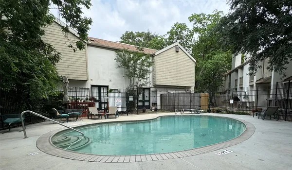 $1,800 | 2100 Tanglewilde Street, Unit 626, Houston, TX 77063