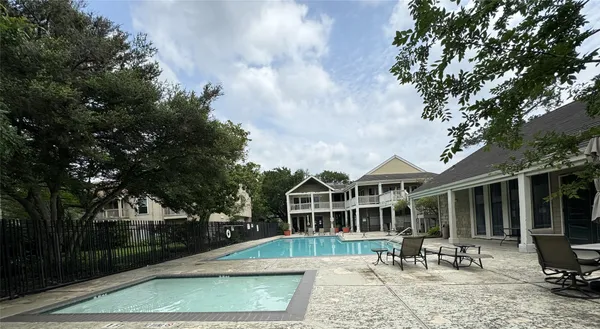 $1,800 | 2100 Tanglewilde Street, Unit 626, Houston, TX 77063