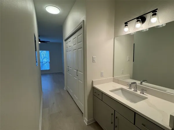 $1,800 | 2100 Tanglewilde Street, Unit 626, Houston, TX 77063