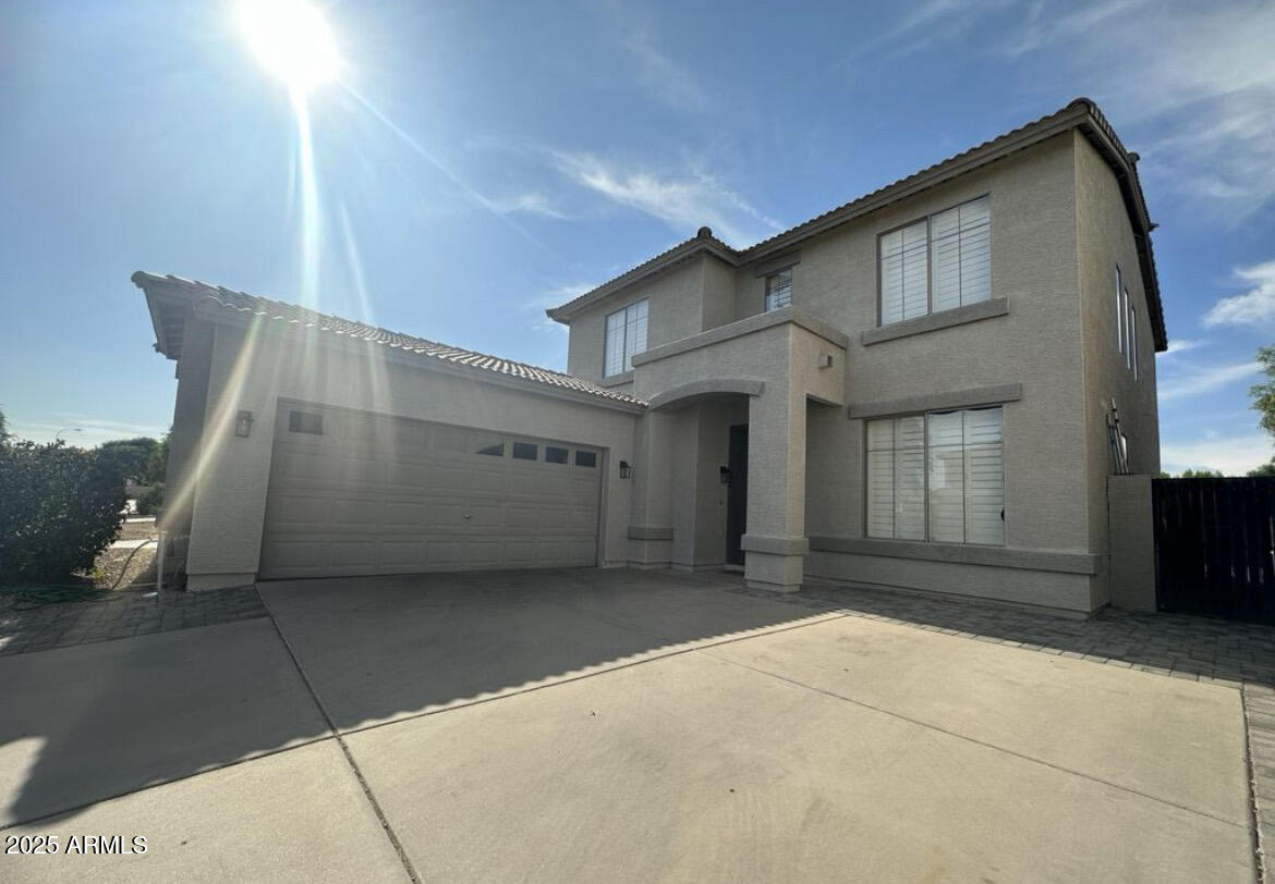 90 West Beechnut Place Chandler, AZ 85248 - Photo 2 of 32 a view of a car garage