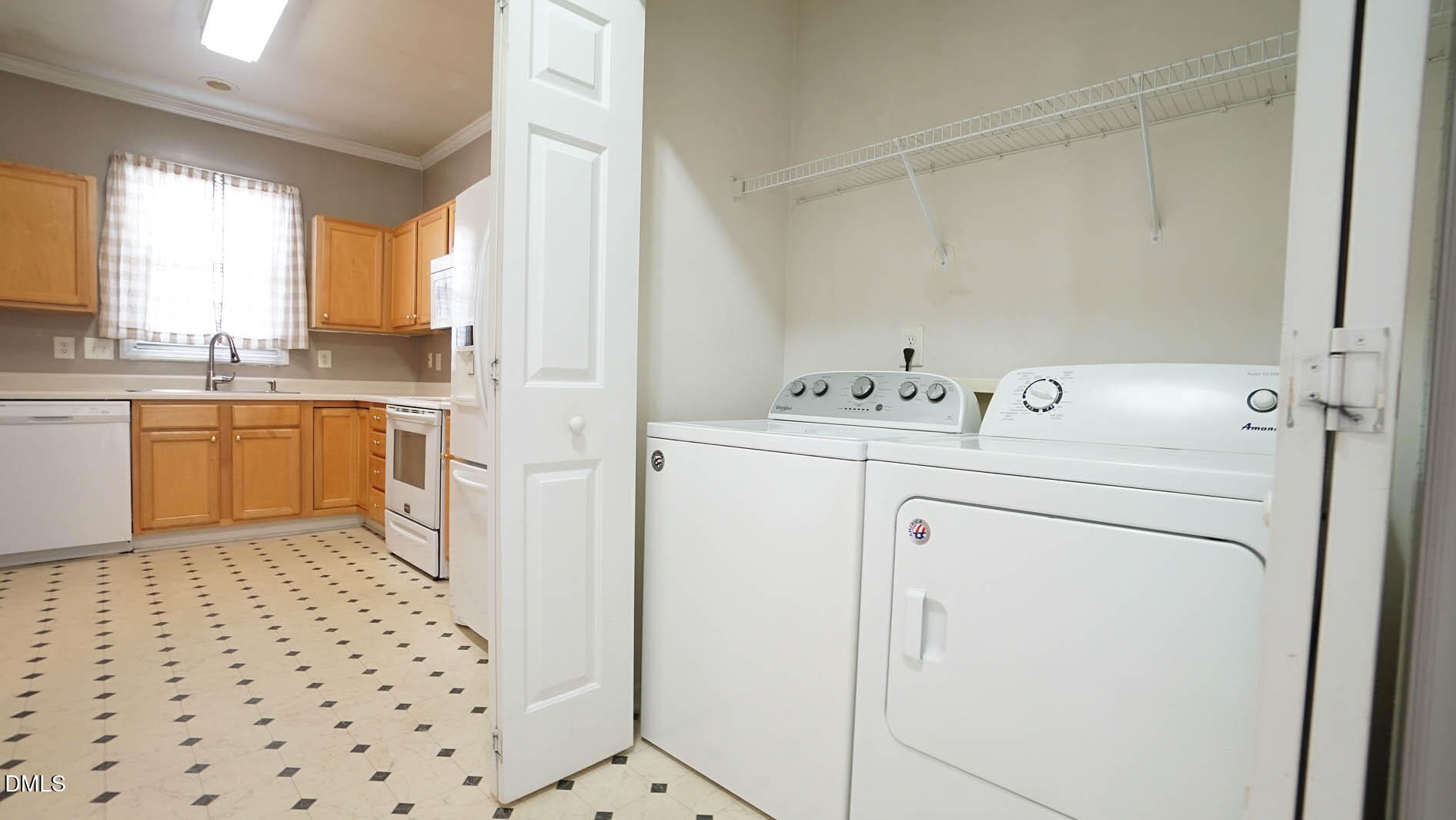 41 Signet Drive Durham, NC 27705 - Photo 10 of 34 a utility room with dryer and washer