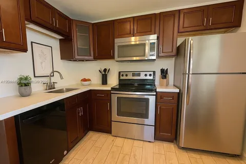$2,100 | 1044 South Independence Drive, Unit 1044I, Homestead, FL 33034