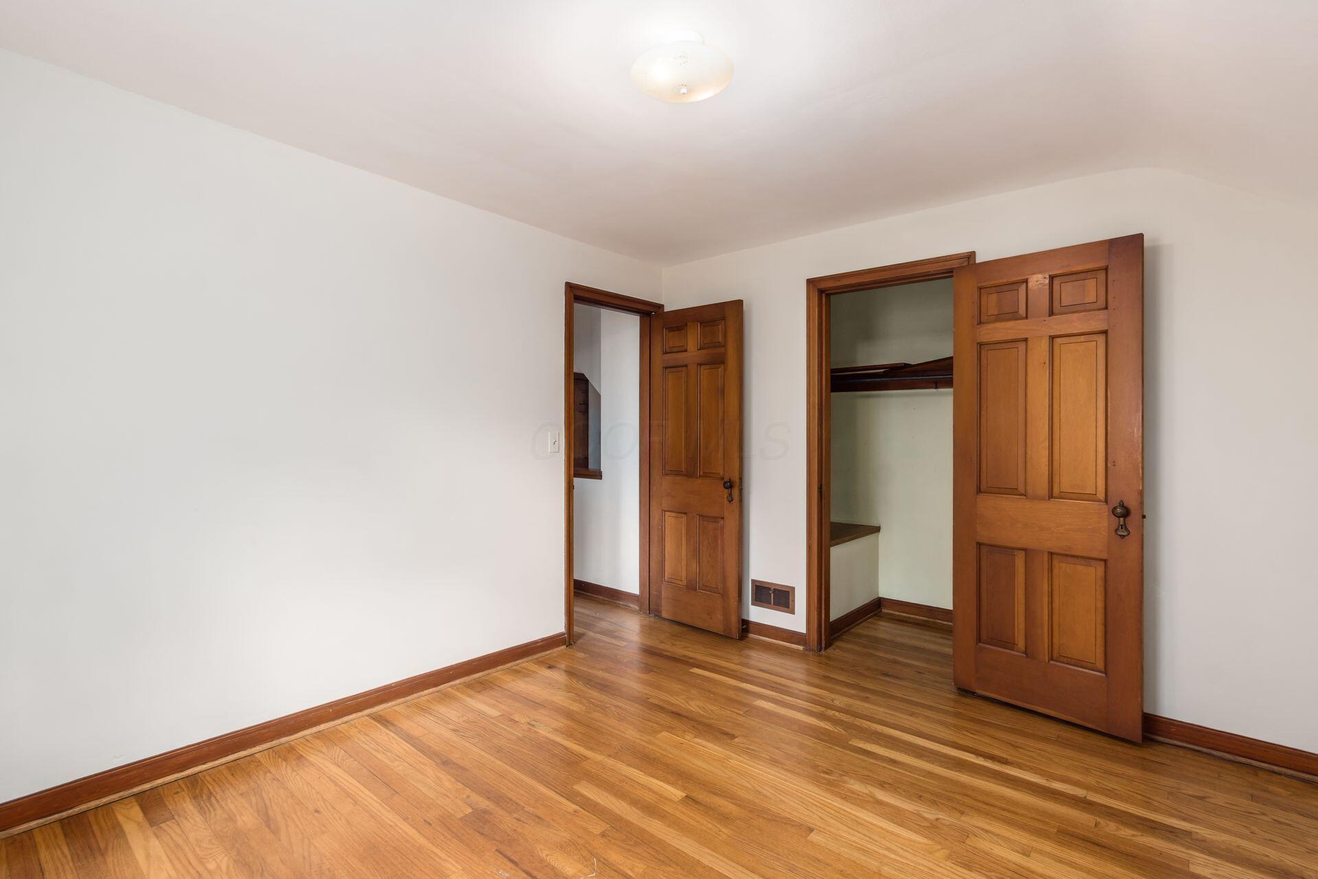 282 Garden Road Columbus, OH 43214 - Photo 28 of 38 Second Floor Bedroom