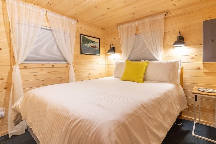 461 West Shore Road Ellsworth, ME 04605 - Photo 13 of 16 463 West Shore Road Interiors-6
