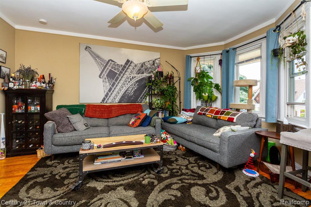 11684 Gallagher Street Hamtramck, MI 48212 - Photo 25 of 41