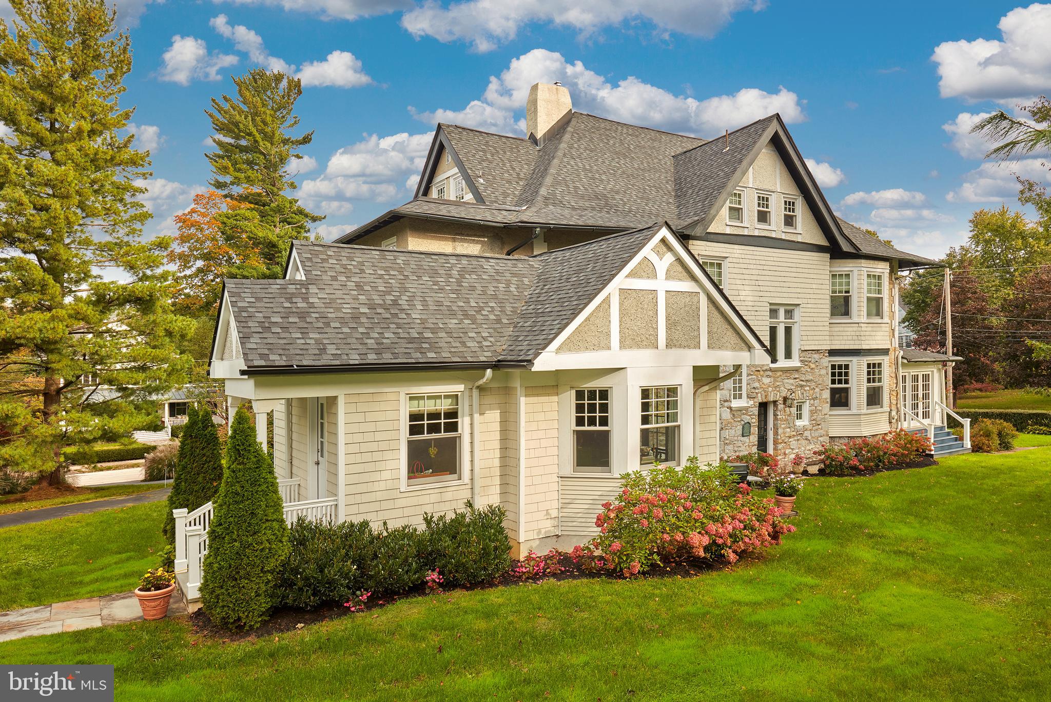 305 Audubon Avenue Wayne, PA 19087 - Photo 2 of 37