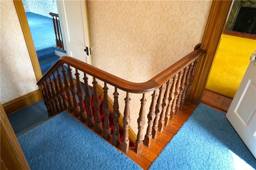 511 Circle Drive Elizabeth, PA 15037 - Photo 13 of 32 stairway from upper level