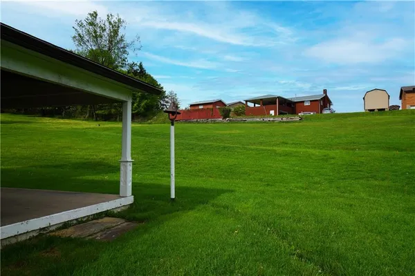 $410,000 | 511 Circle Drive, Elizabeth, PA 15037