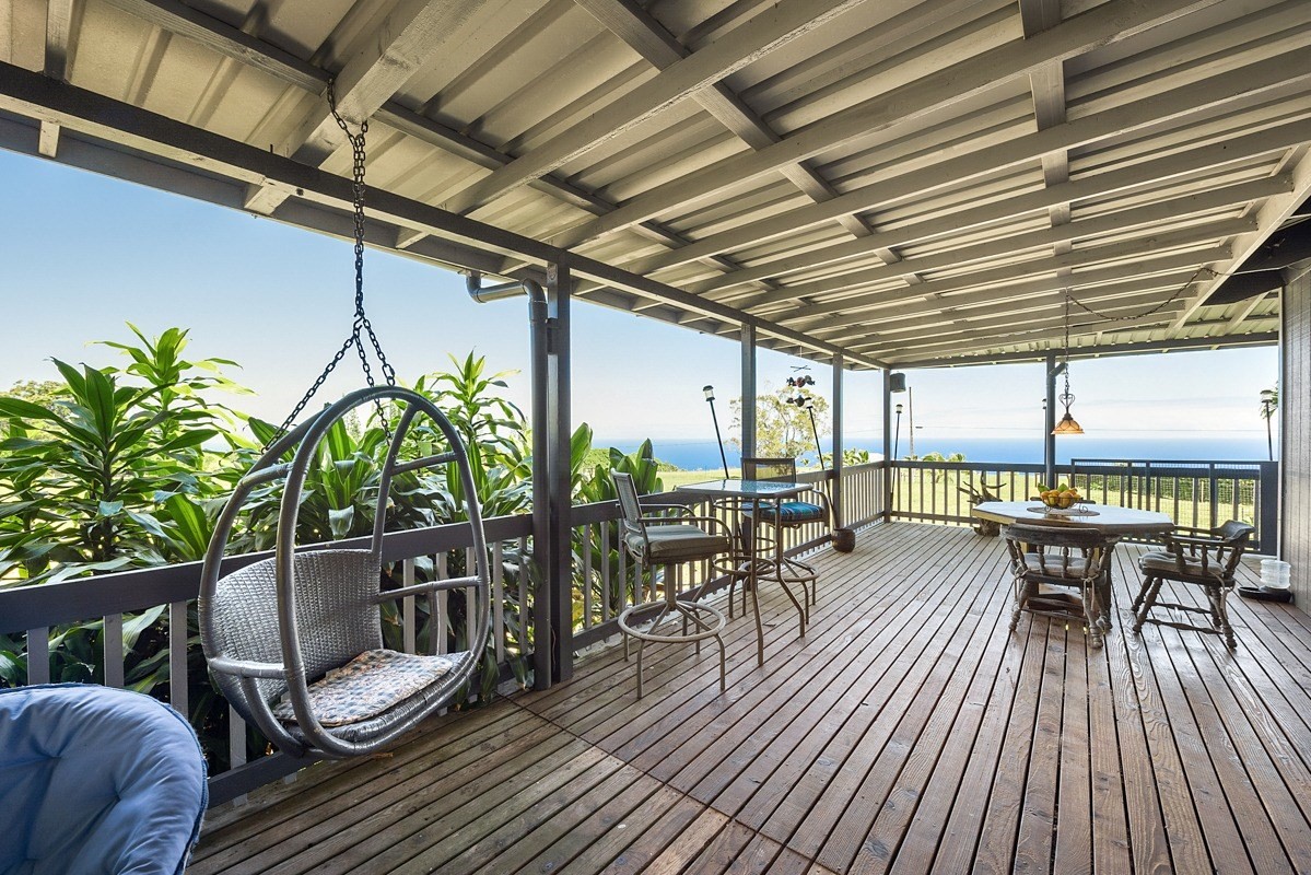 a outdoor view with a sitting space