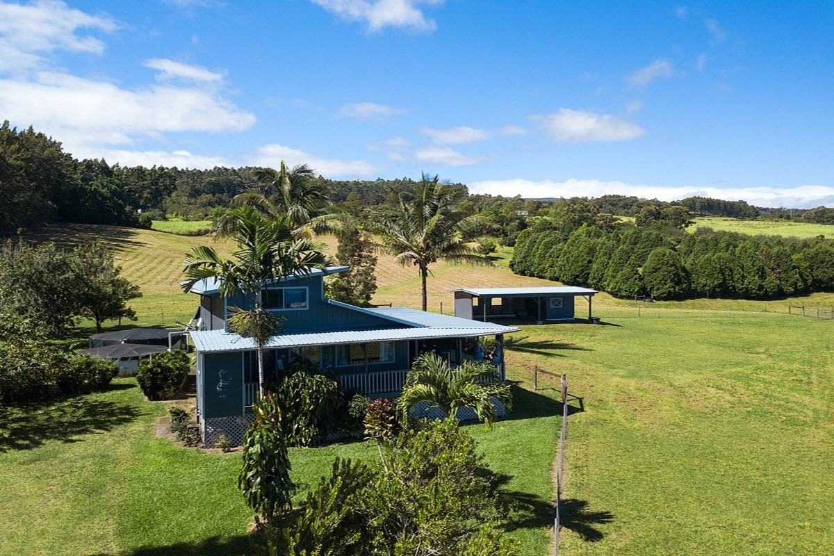 35-1625 Uweki Road Papaaloa, HI 96780 - Photo 5 of 20 a view of a garden