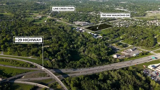 $399,000 | 5509 Northwest Waukomis Drive, Kansas City, MO 64151