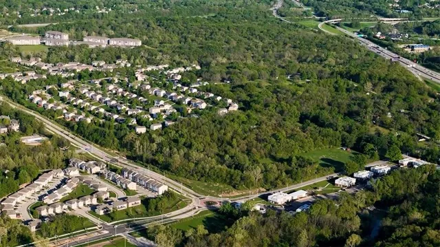 $399,000 | 5509 Northwest Waukomis Drive, Kansas City, MO 64151