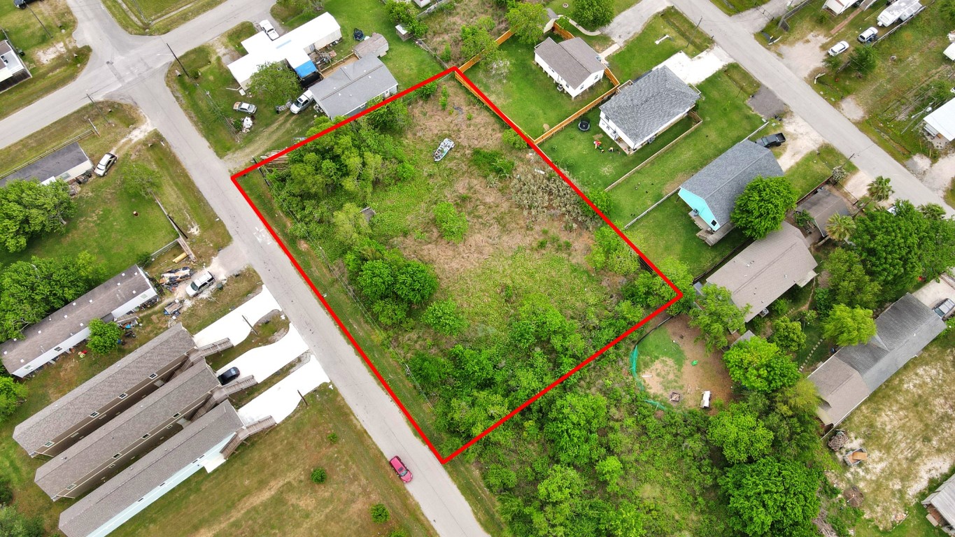 433 13th Street San Leon, TX 77539 - Photo 3 of 22 an aerial view of a house