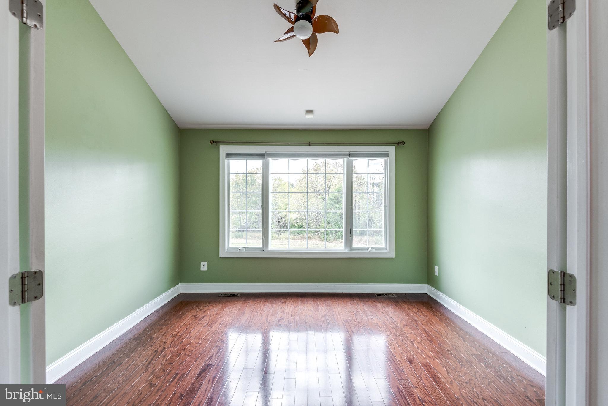 22913 North Brown Square Ashburn, VA 20148 - Photo 20 of 72