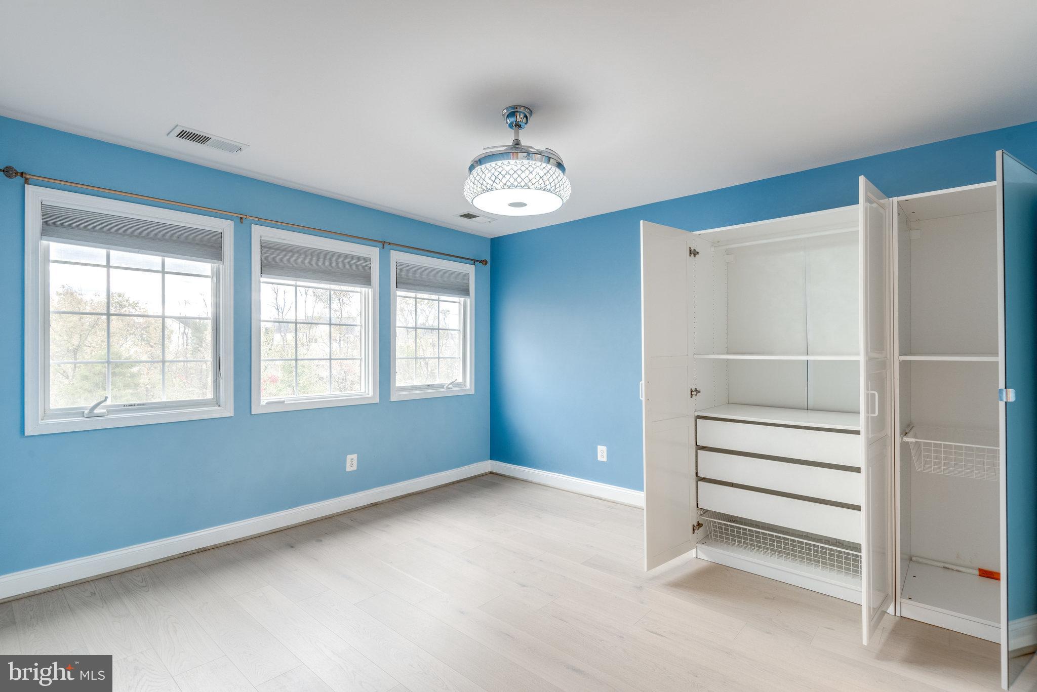 22913 North Brown Square Ashburn, VA 20148 - Photo 48 of 72