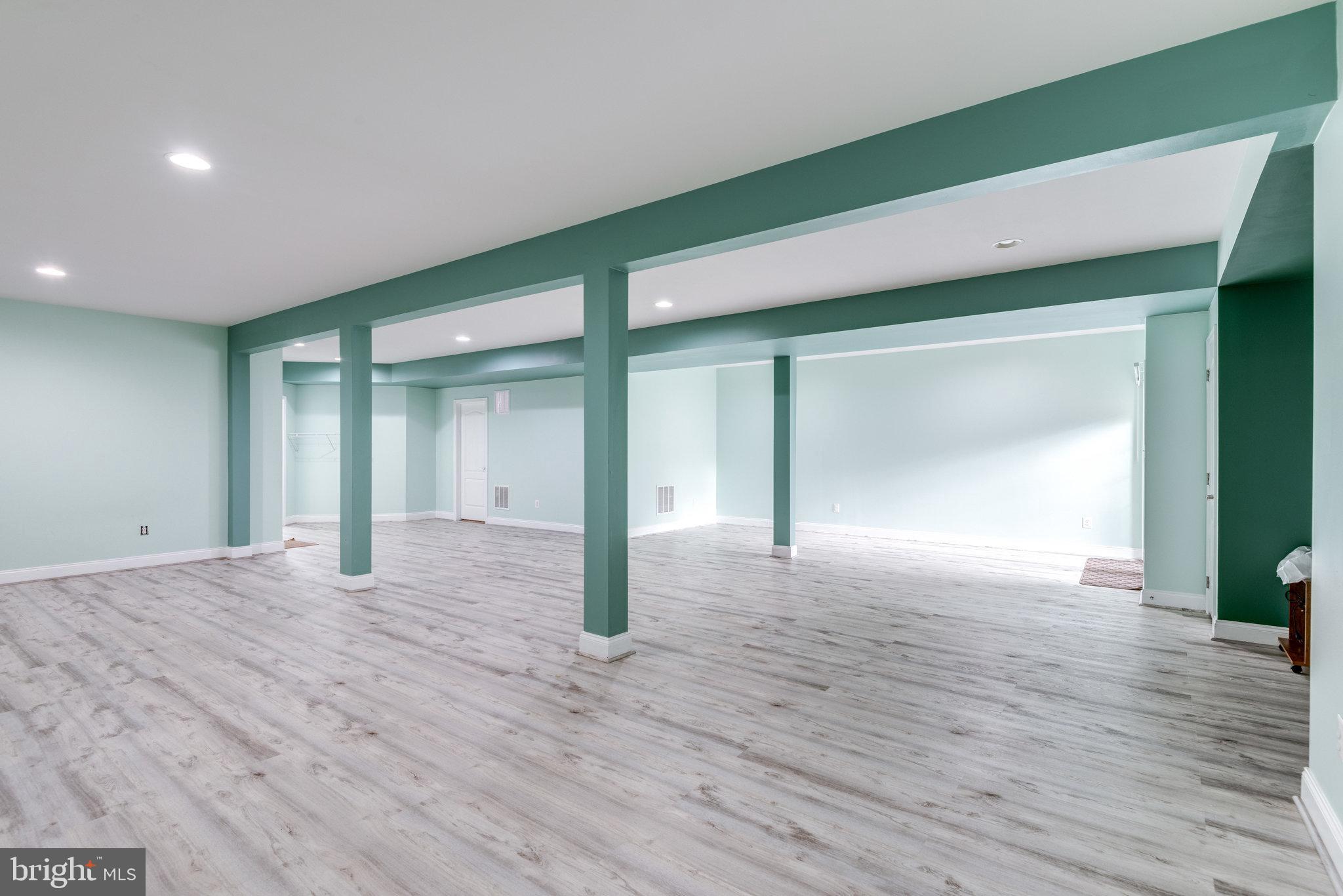 22913 North Brown Square Ashburn, VA 20148 - Photo 55 of 72