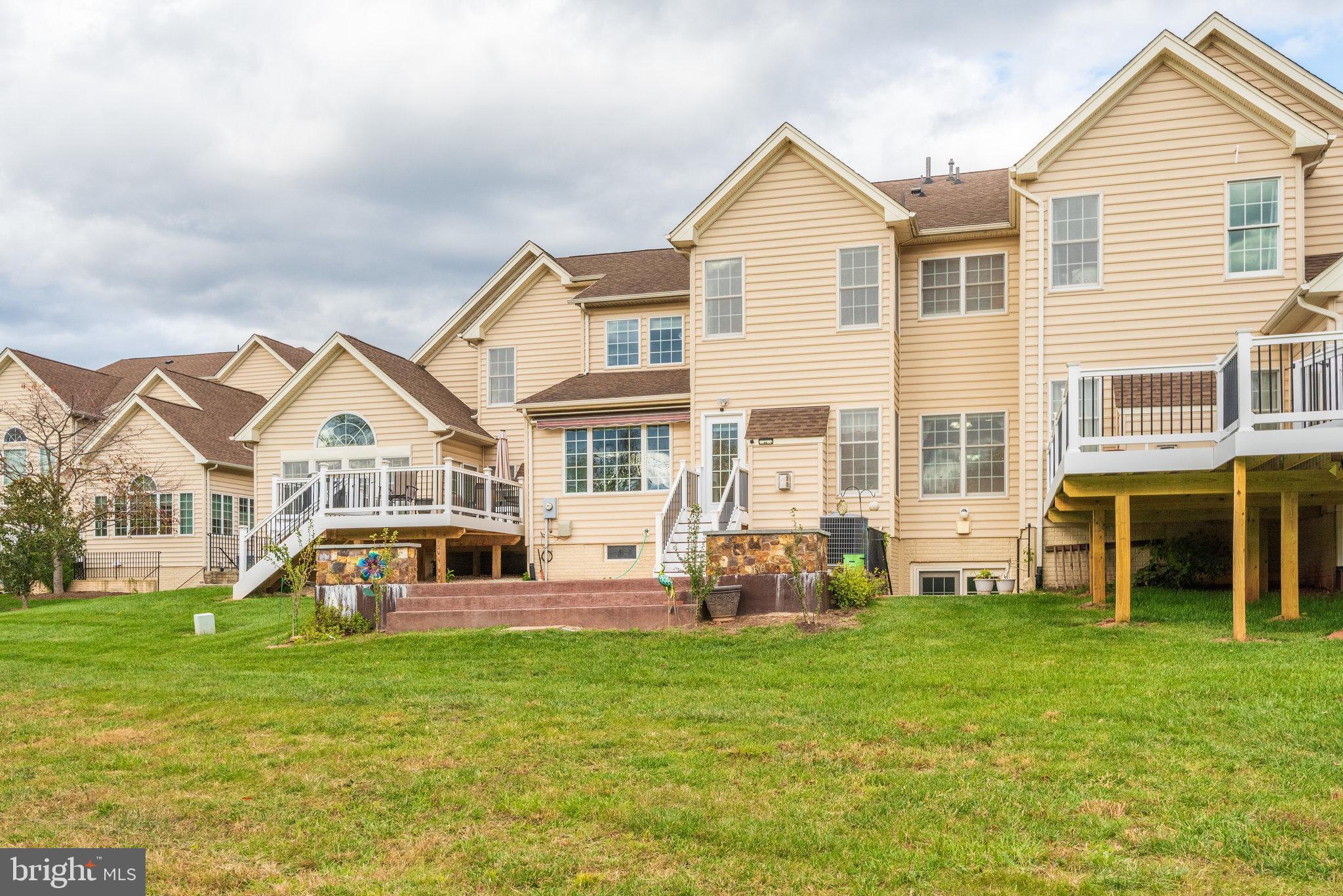 22913 North Brown Square Ashburn, VA 20148 - Photo 64 of 72