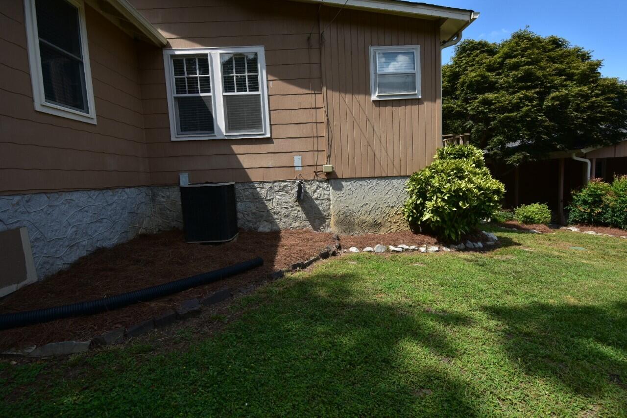 1008 South Crest Road Rossville, GA 30741 - Photo 8 of 41 cody backyard5