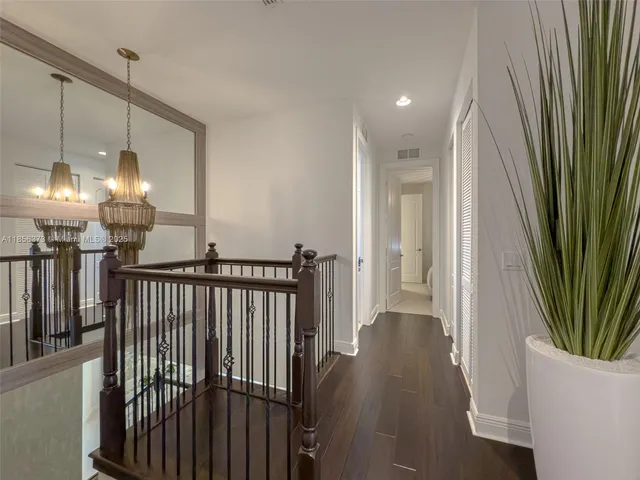 $1,310,000 | 9709 Blue Isle Bay, Parkland, FL 33076