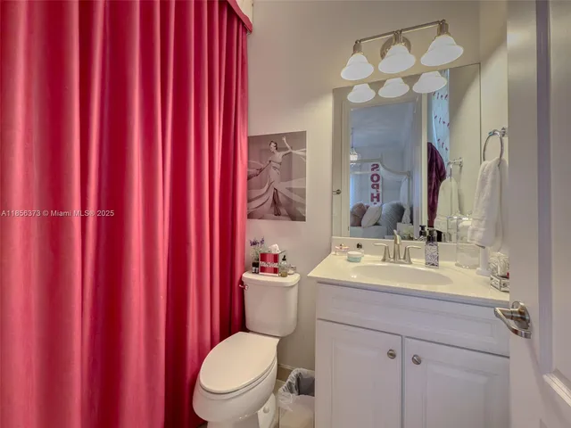 $1,310,000 | 9709 Blue Isle Bay, Parkland, FL 33076