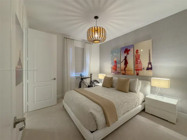 $1,310,000 | 9709 Blue Isle Bay, Parkland, FL 33076