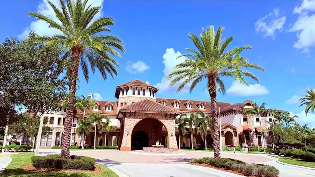 $1,310,000 | 9709 Blue Isle Bay, Parkland, FL 33076