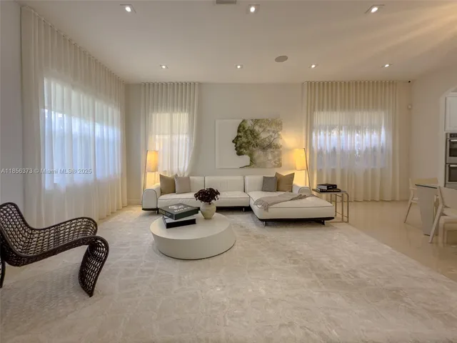 $1,310,000 | 9709 Blue Isle Bay, Parkland, FL 33076