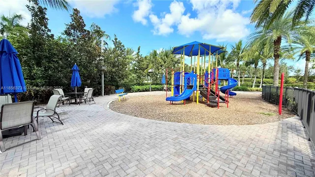 $1,310,000 | 9709 Blue Isle Bay, Parkland, FL 33076