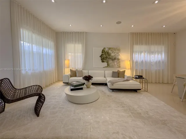 $1,310,000 | 9709 Blue Isle Bay, Parkland, FL 33076