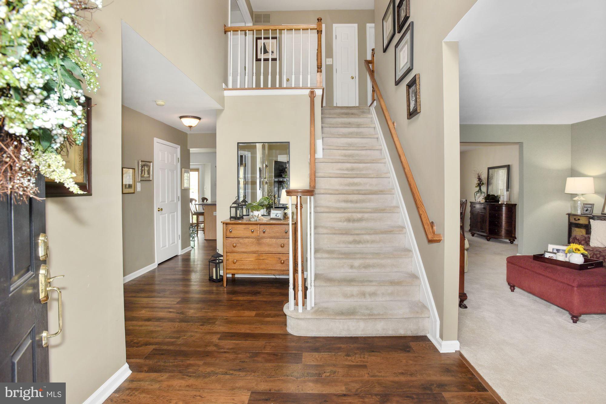 25 Thornhill Drive Lumberton, NJ 08048 - Photo 4 of 31 2 Story foyer