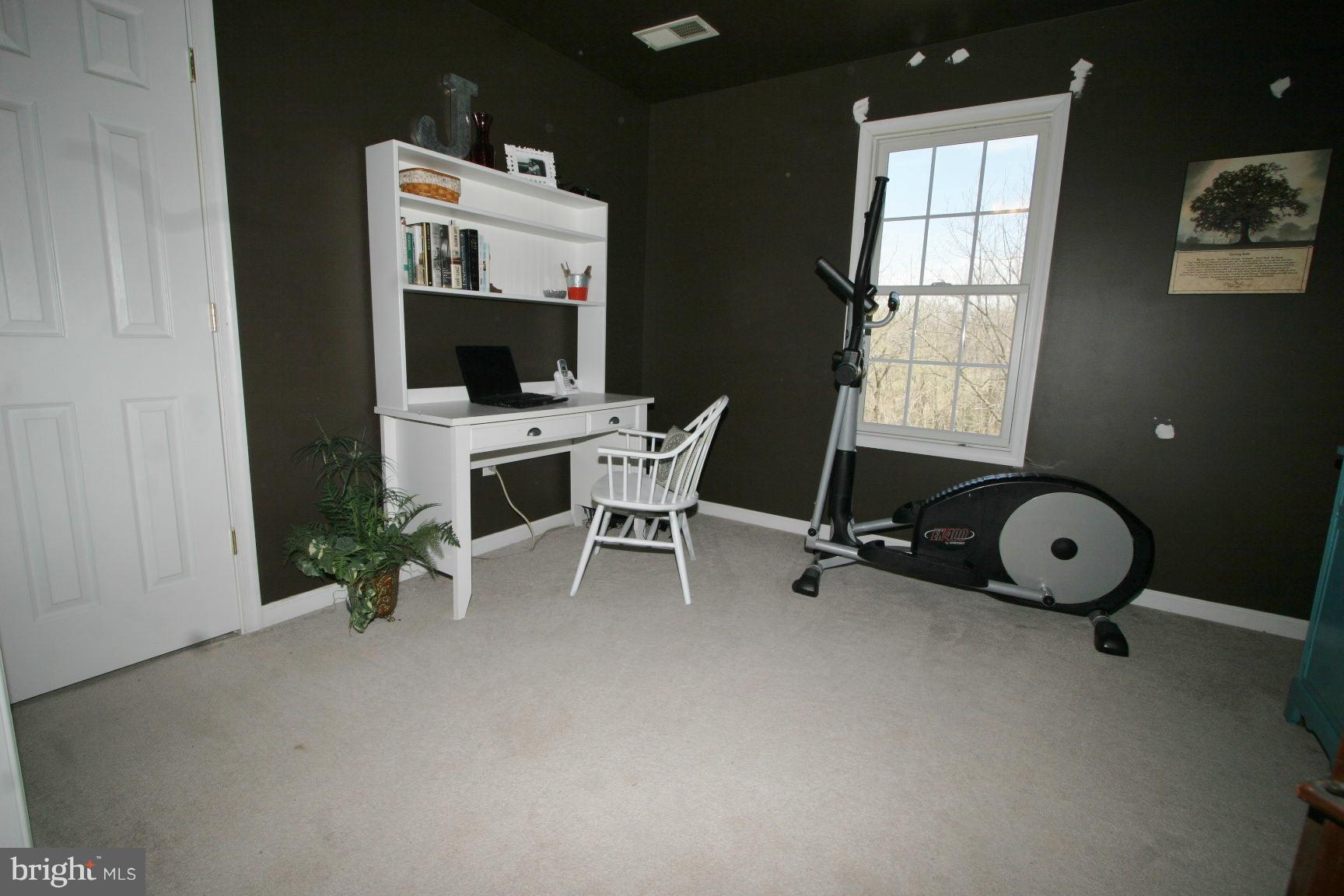 13143 Resh Road Hagerstown, MD 21740 - Photo 16 of 24 Bedroom