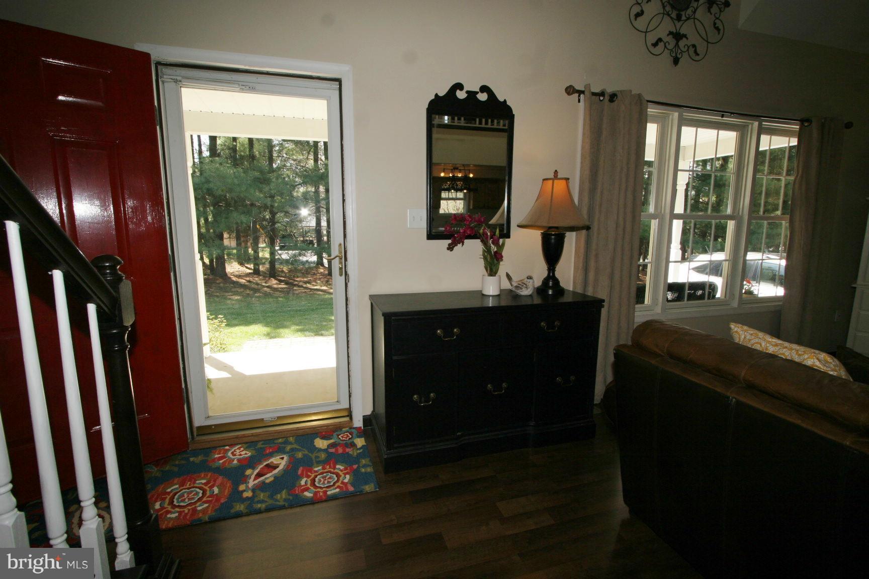 13143 Resh Road Hagerstown, MD 21740 - Photo 7 of 24 Living Room