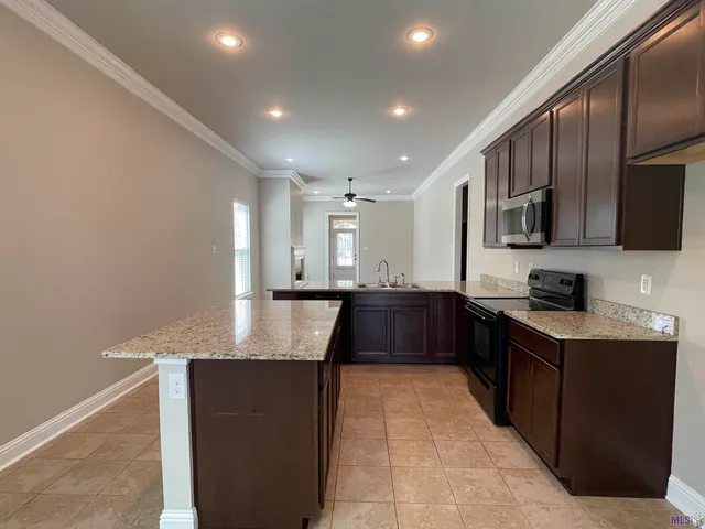 $2,050 | 16276 Timberstone Drive, Prairieville, LA 70769