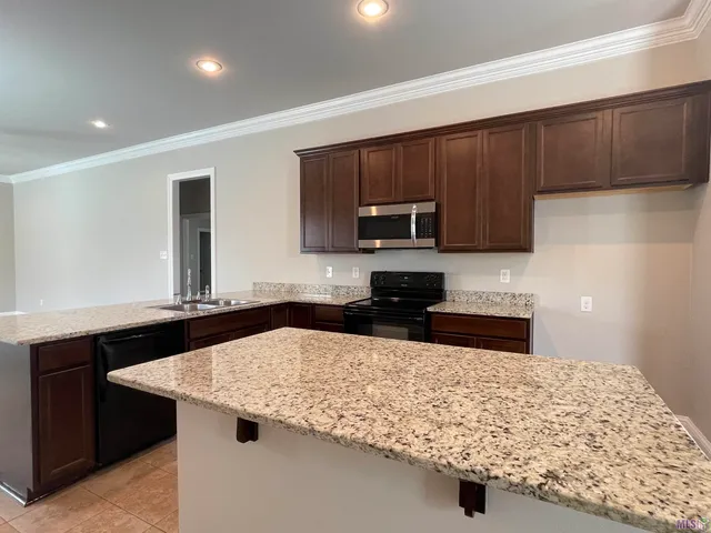 $2,050 | 16276 Timberstone Drive, Prairieville, LA 70769