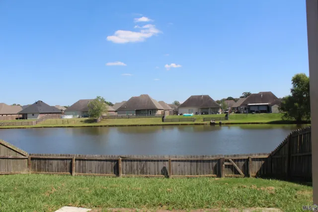 $2,050 | 16276 Timberstone Drive, Prairieville, LA 70769