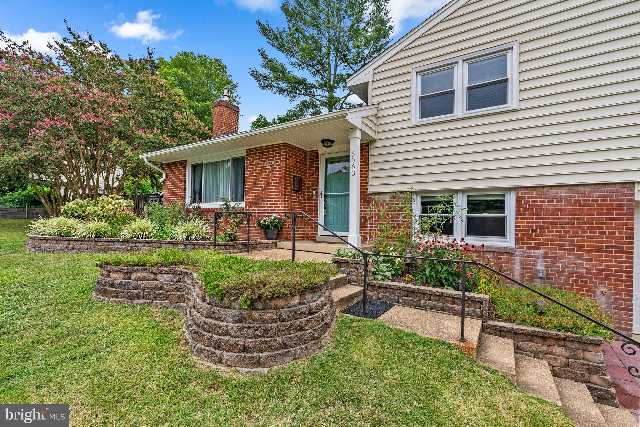 5963 Kedron Street Springfield, VA 22150 - Photo 2 of 30