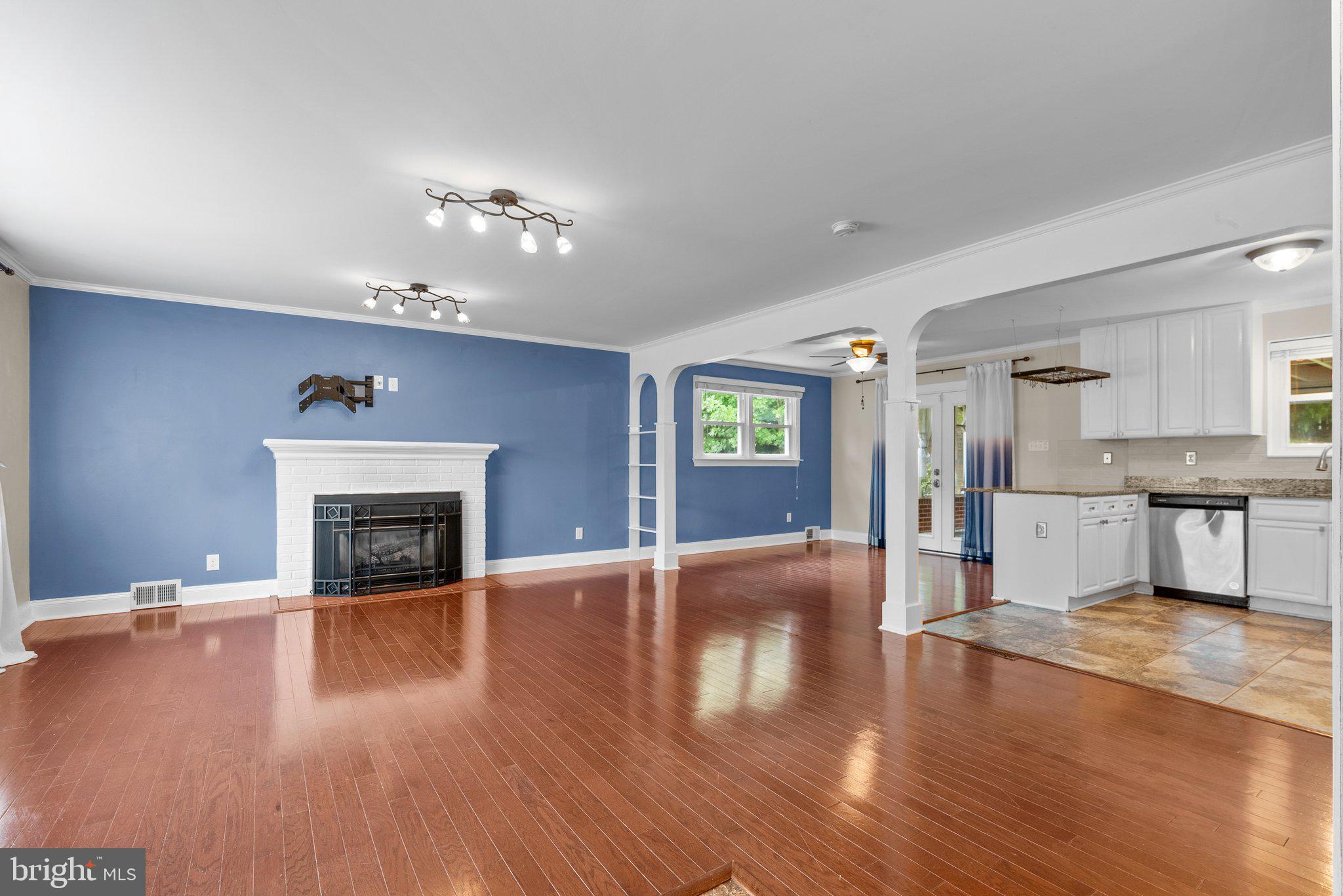 5963 Kedron Street Springfield, VA 22150 - Photo 4 of 30
