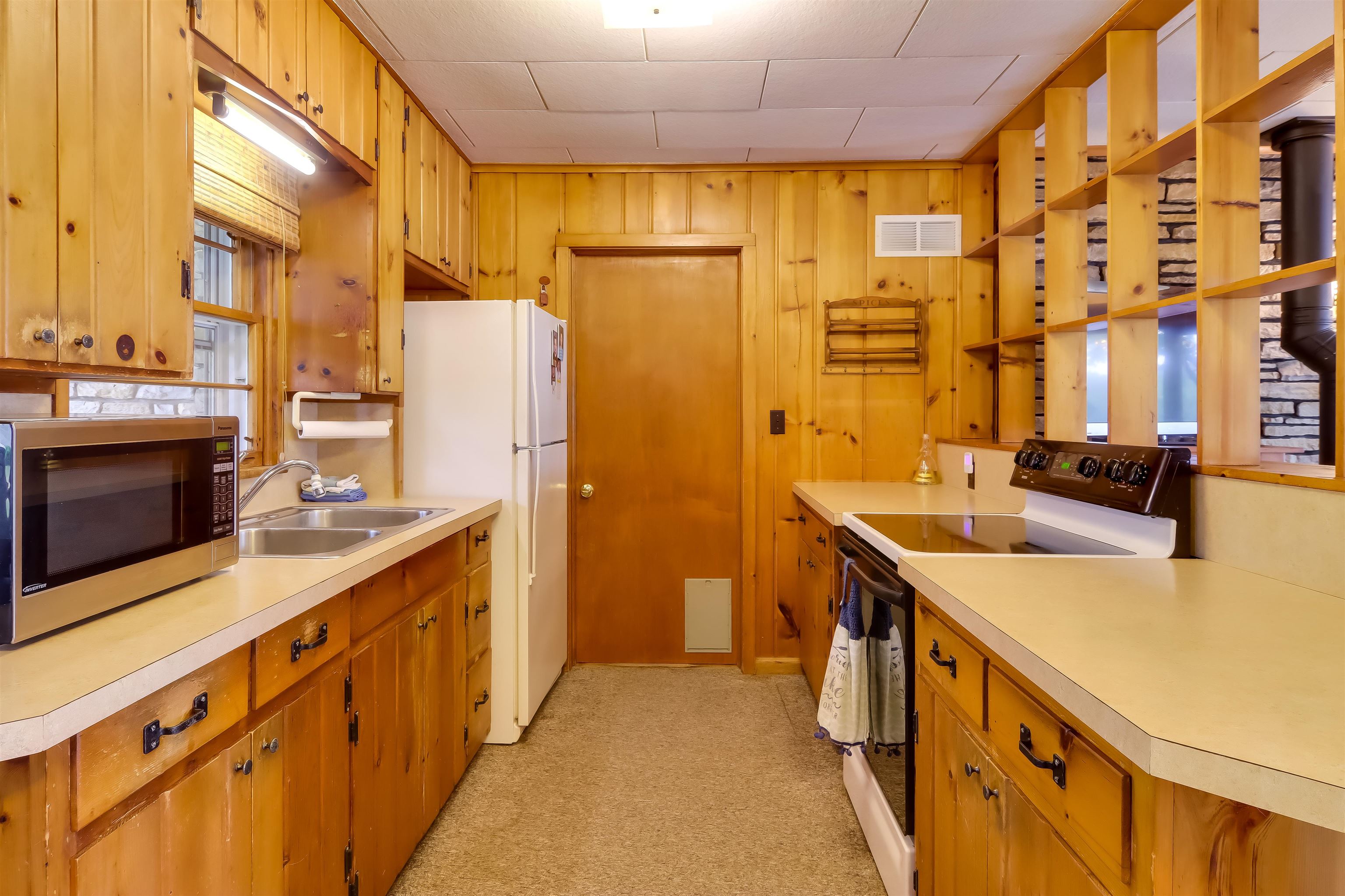 6949 Crystal Springs Road Bellaire, MI 49615 - Photo 13 of 26 1912243-12.JPG