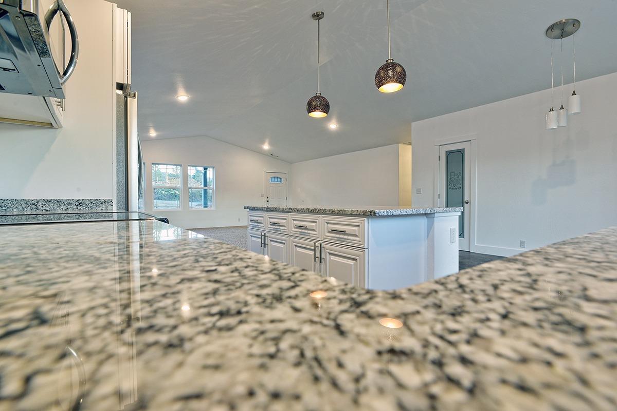 10014 Blackwell Road Central Point, OR 97502 - Photo 11 of 22 Additional Photo