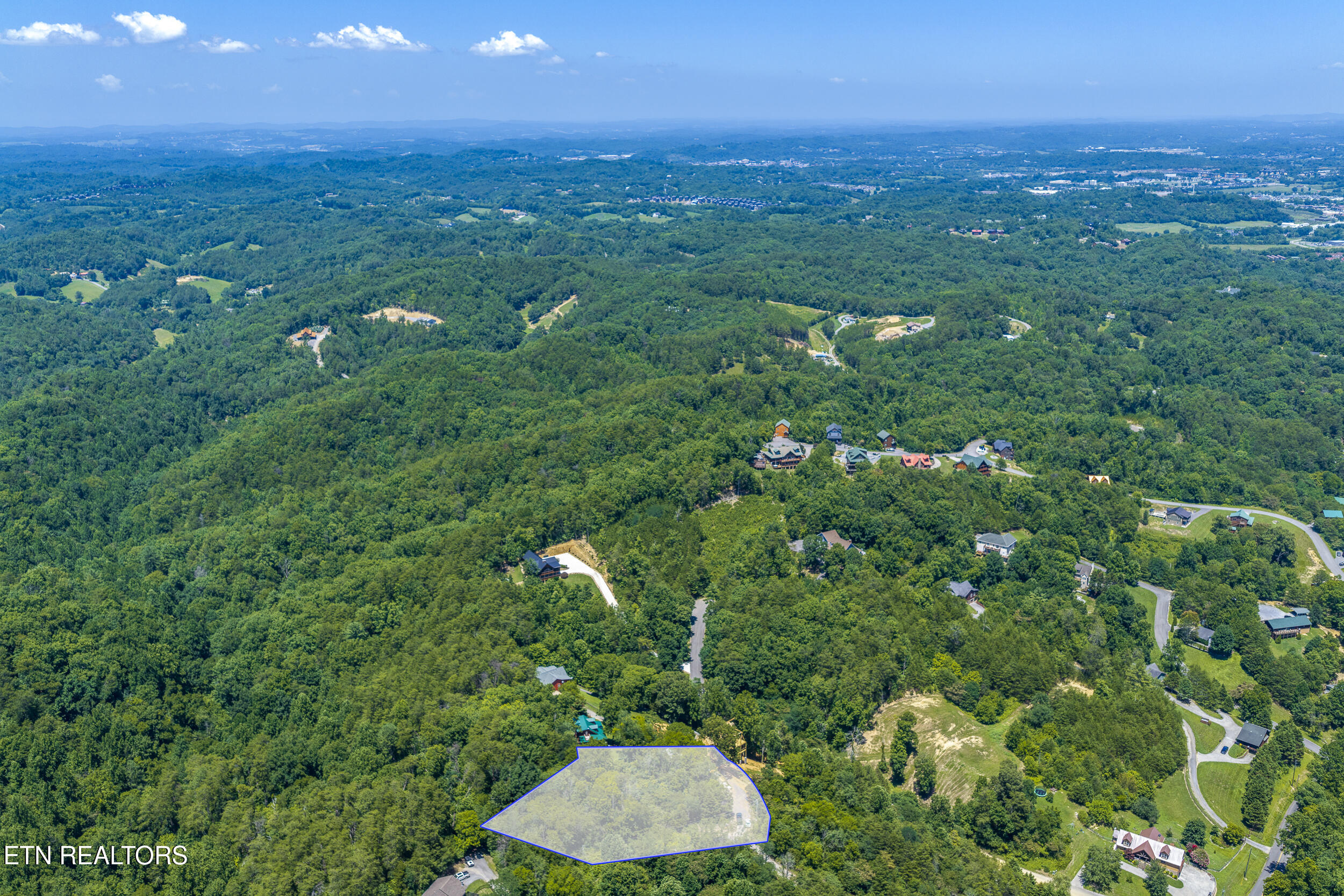 Raejon Way Sevierville, TN 37862 - Photo 24 of 39 DJI_20260702143602_0404_D-HDRm