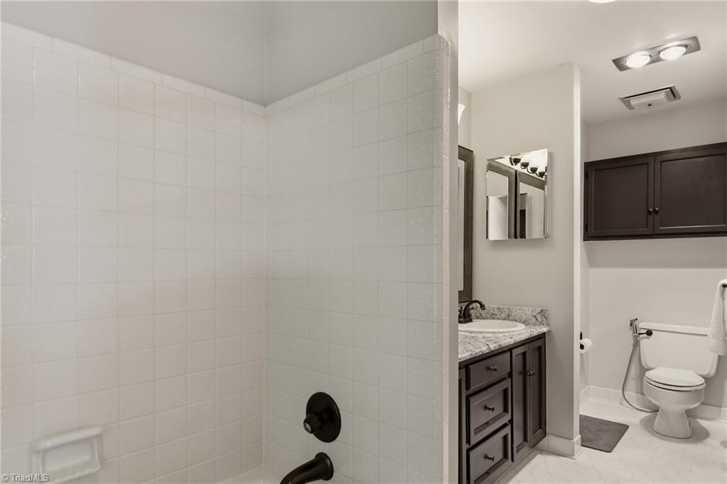 3105 St Regis Road Greensboro, NC 27408 - Photo 22 of 38