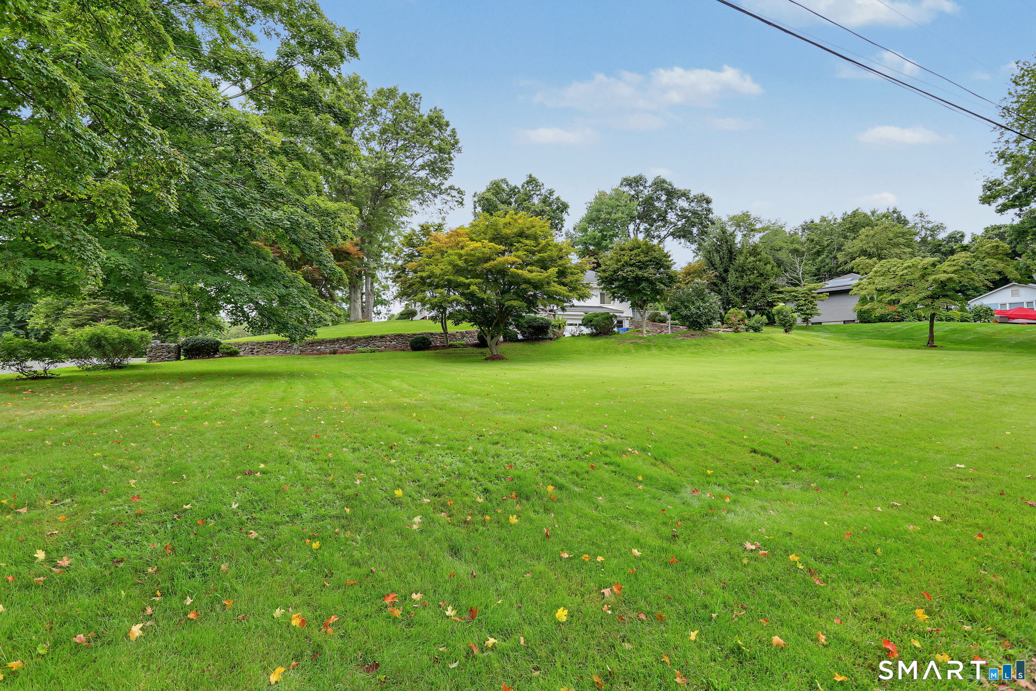 17 Little Plain Road Trumbull, CT 06611 - Photo 2 of 37 Gallery Image 2