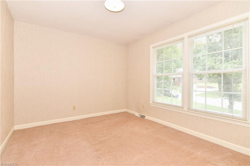 4705 Charlottesville Road Greensboro, NC 27410 - Photo 16 of 30 Gallery Image 16